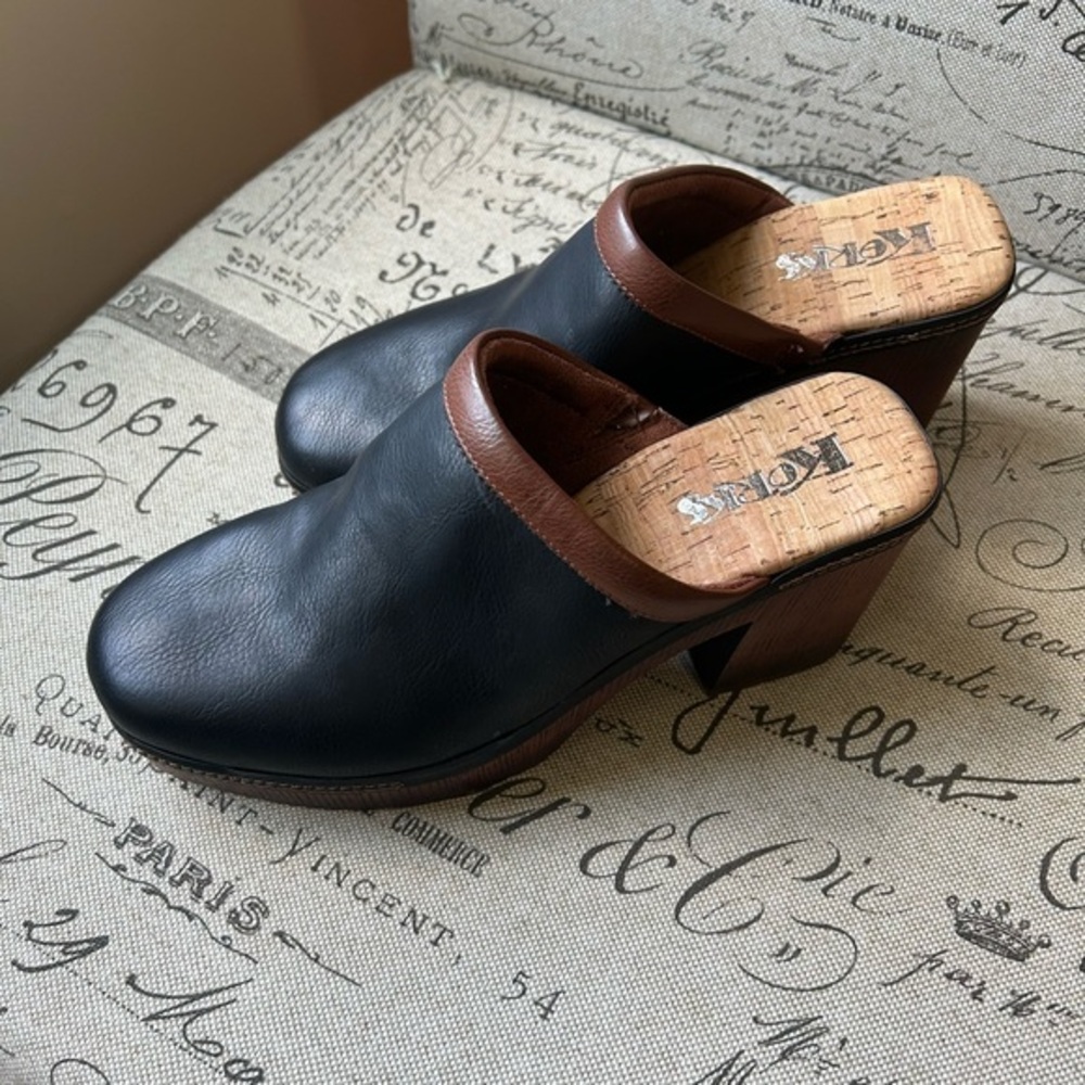 Kork Black Leather Mules with Brown Trim